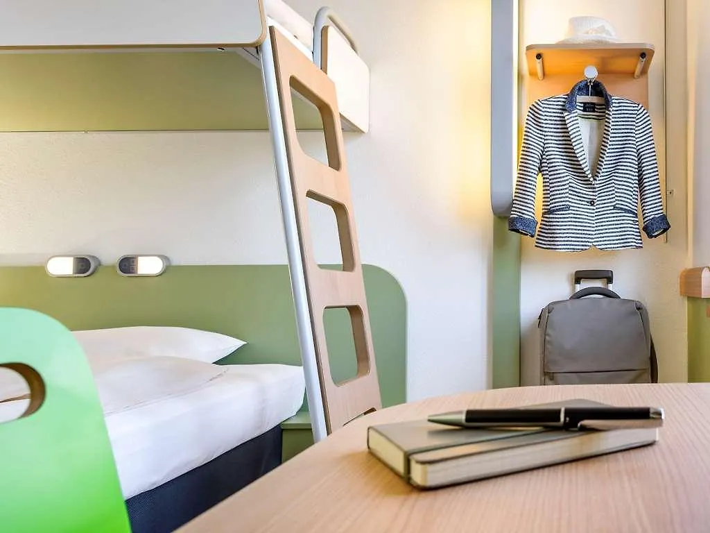 ** Hotel Ibis Budget Avignon Nord Le Pontet  Francia
